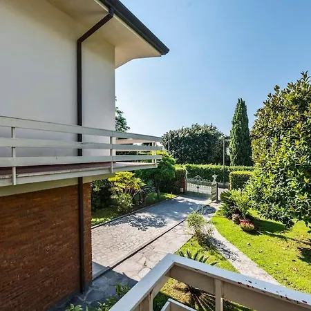 Tatil Evi Golden Luxe - Quiete Villa,exclusive Garden In Dei Marmi *