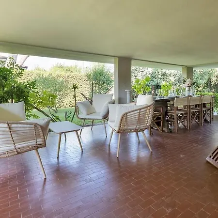Golden Luxe - Quiete Villa,exclusive Garden In Dei Marmi Forte dei Marmi