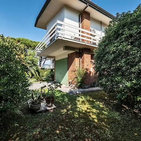Holiday home Golden Luxe - Quiete Villa,exclusive Garden In Dei Marmi *