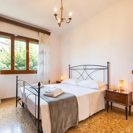 Golden Luxe - Quiete Villa,exclusive Garden In Dei Marmi Holiday home Forte dei Marmi